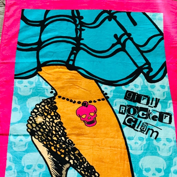 Betsey Johnson Pink & Aqua Party Heel Beach Towel - Picture 8 of 8